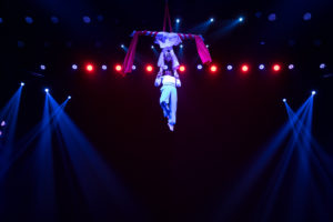 Amazing acrobats of Shanghai-1