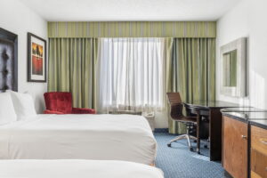1000_hills_room1