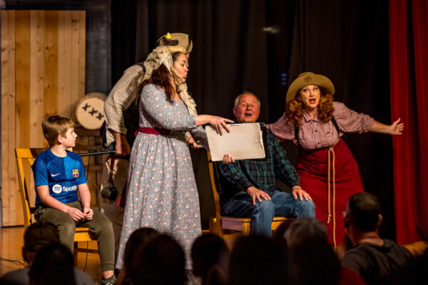 Whoedunnit_hoedown_murder_mystery_dinner_show